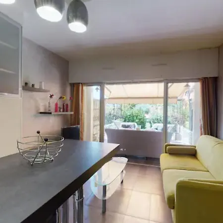 Rez De Jardin 4 Couchages Avec Piscine Apartment