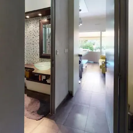 Appartement Rez De Jardin 4 Couchages Avec Piscine